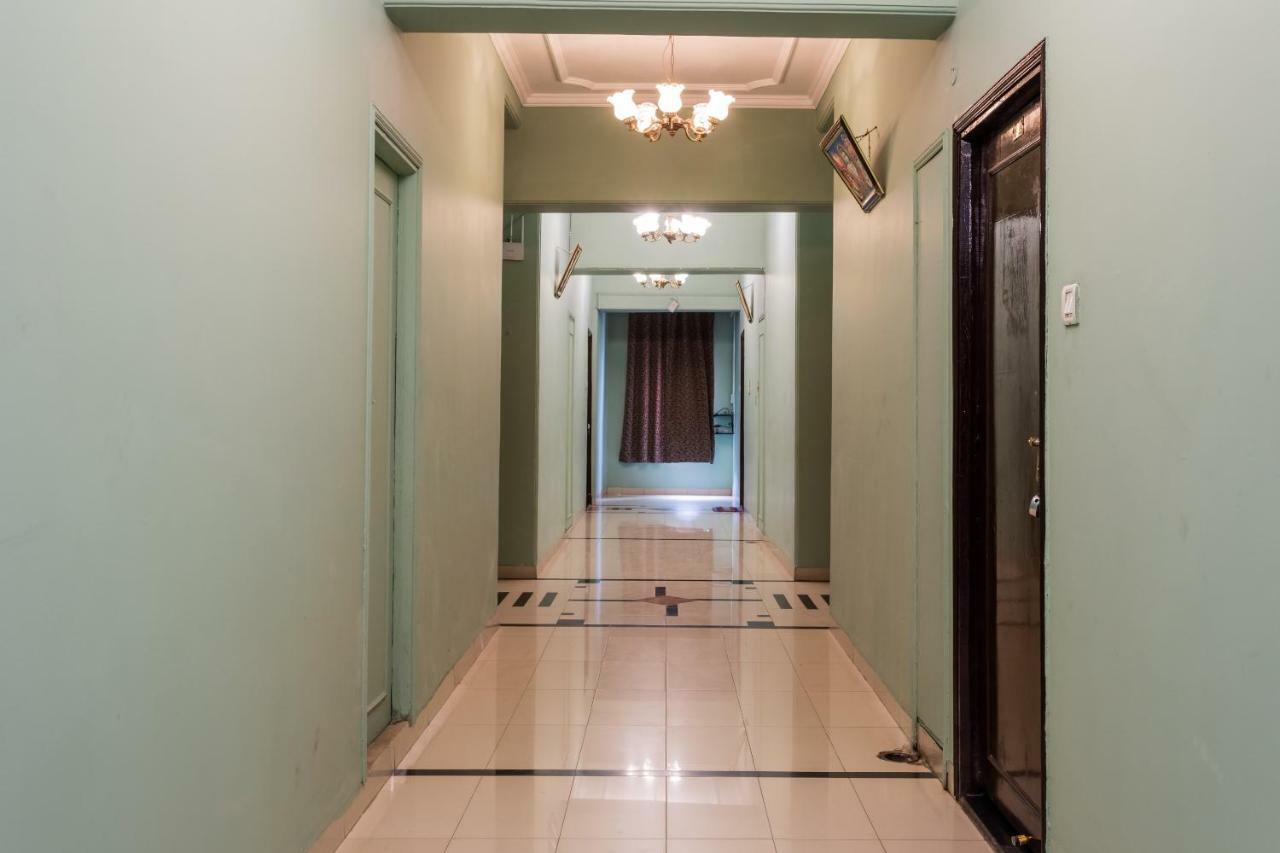Hôtel Oyo 38142 Girdhar Mahal à Indore Extérieur photo